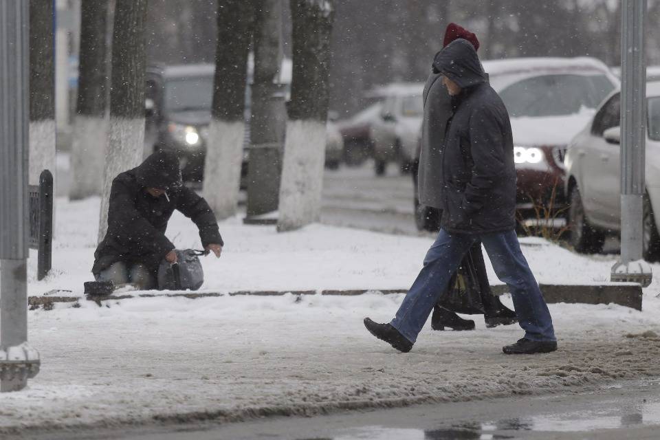 Не ждали. В Пскове выпал первый снег Не ждали. В Пскове выпал первый снег