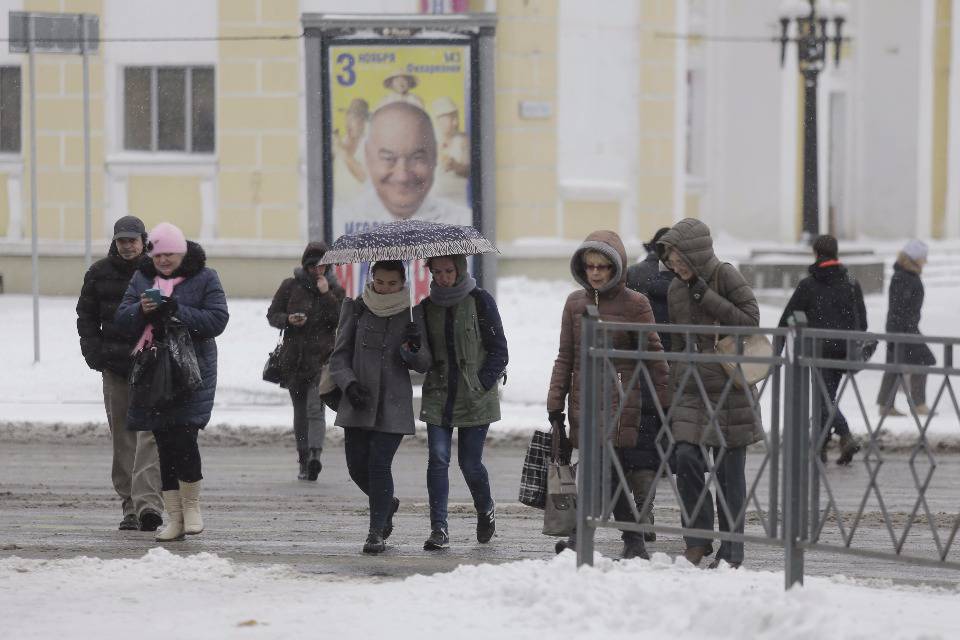 Не ждали. В Пскове выпал первый снег Не ждали. В Пскове выпал первый снег