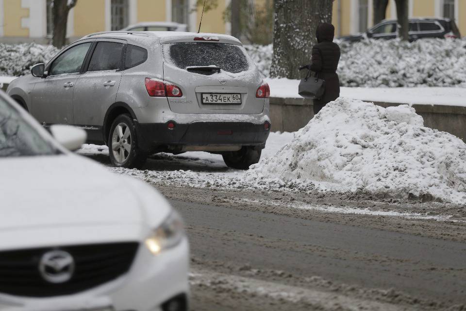 Не ждали. В Пскове выпал первый снег Не ждали. В Пскове выпал первый снег