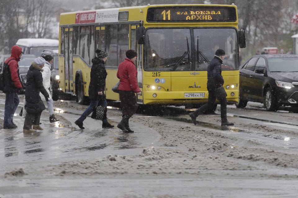 Не ждали. В Пскове выпал первый снег Не ждали. В Пскове выпал первый снег