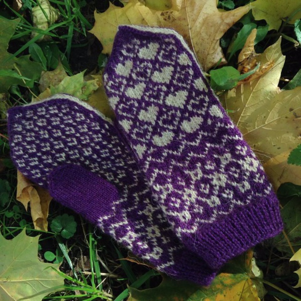 200 тысяч за варежки