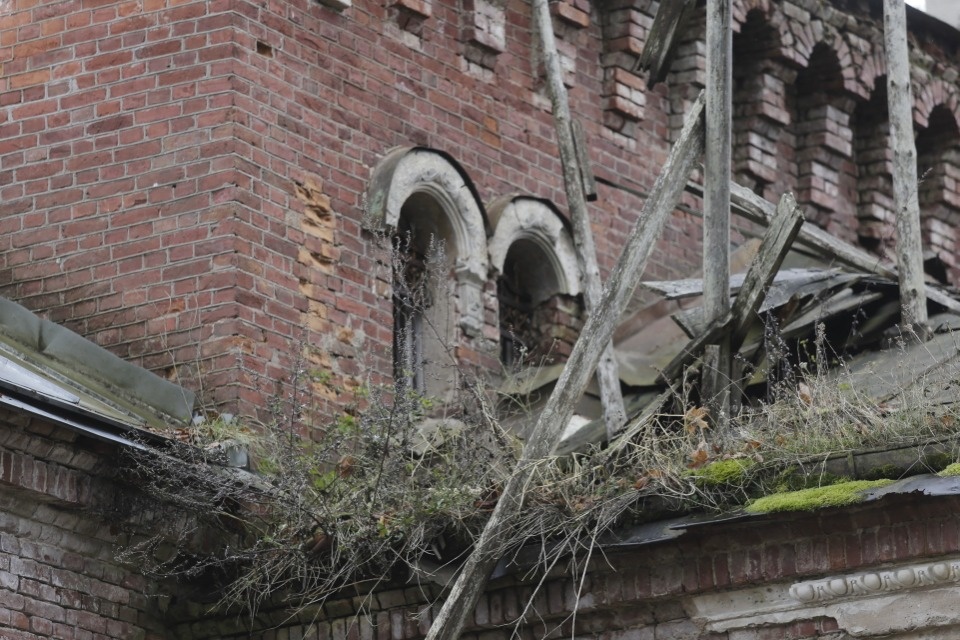 Кто спасает фрески в Мелётово