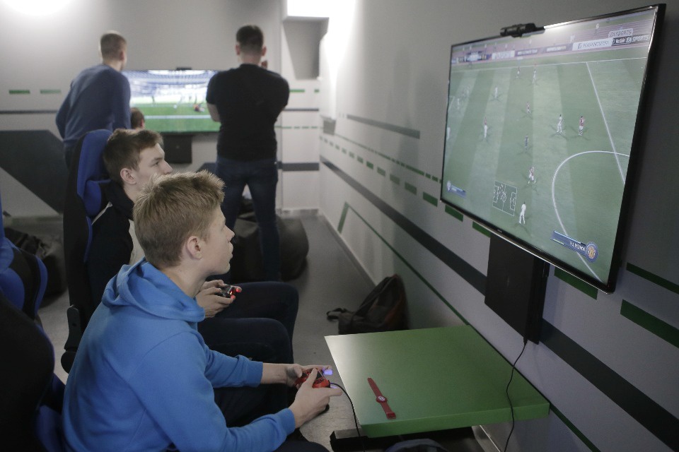 Just Dance и FIFA: Молодежный кибер-фестиваль в Пскове