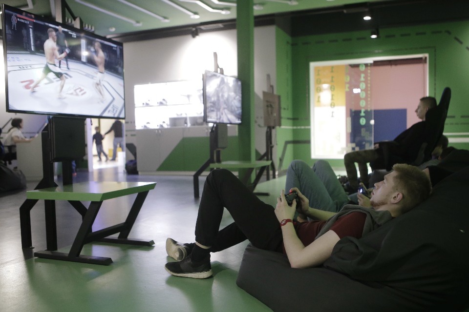 Just Dance и FIFA: Молодежный кибер-фестиваль в Пскове