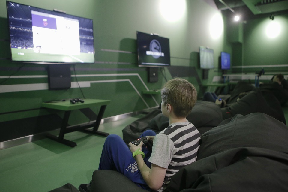 Just Dance и FIFA: Молодежный кибер-фестиваль в Пскове