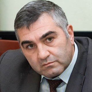 Первый пошёл!