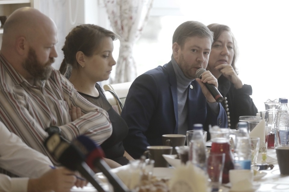 Михаил Ведерников встретился с псковскими журналистами Михаил Ведерников встретился с псковскими журналистами