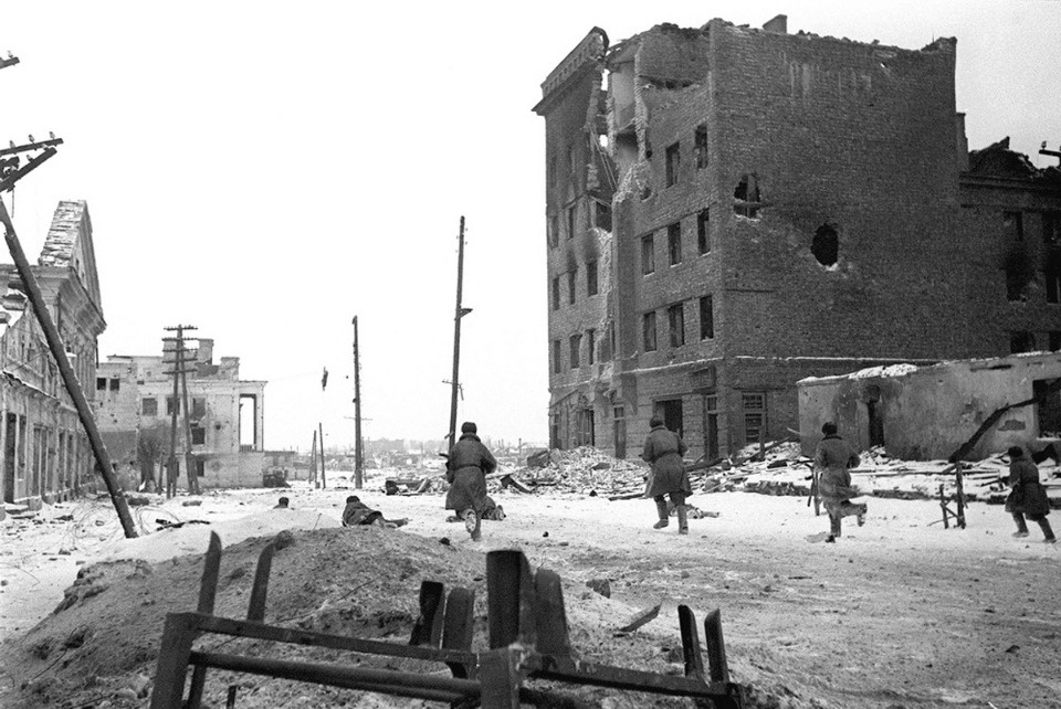 Михаил Ведерников поздравил великолучан с годовщиной освобождения города от нацистов