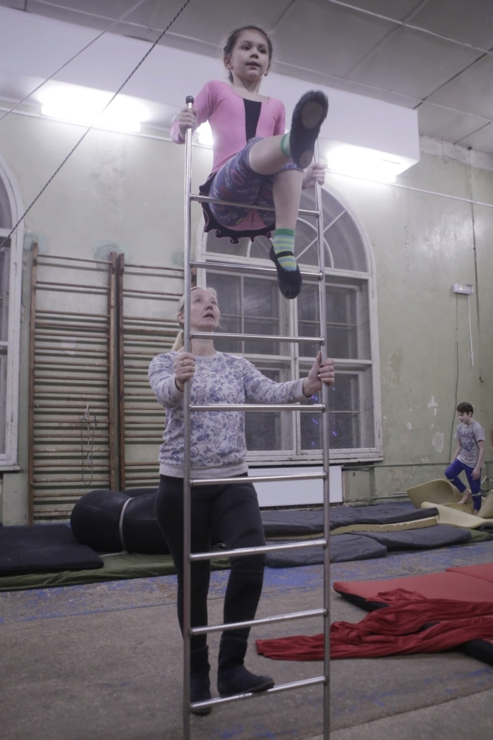 Единственная в Пскове цирковая труппа празднует полувековой юбилей