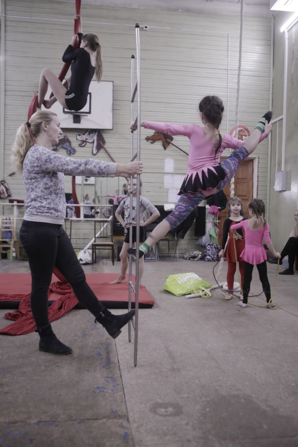 Единственная в Пскове цирковая труппа празднует полувековой юбилей