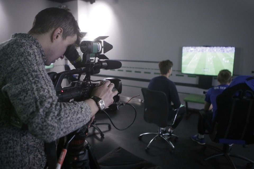 Лучших киберфутболистов наградили в Пскове