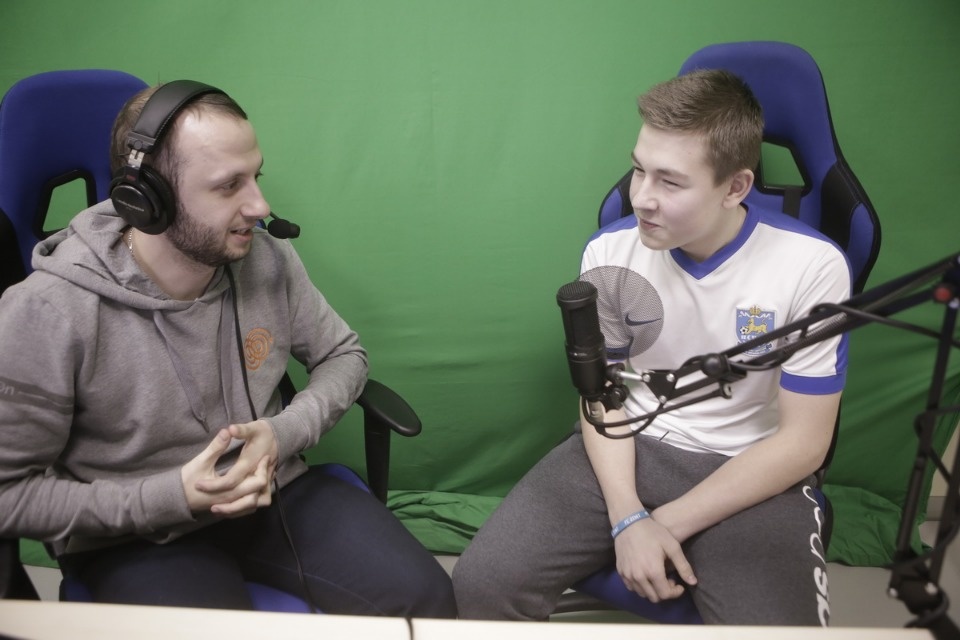 Лучших киберфутболистов наградили в Пскове