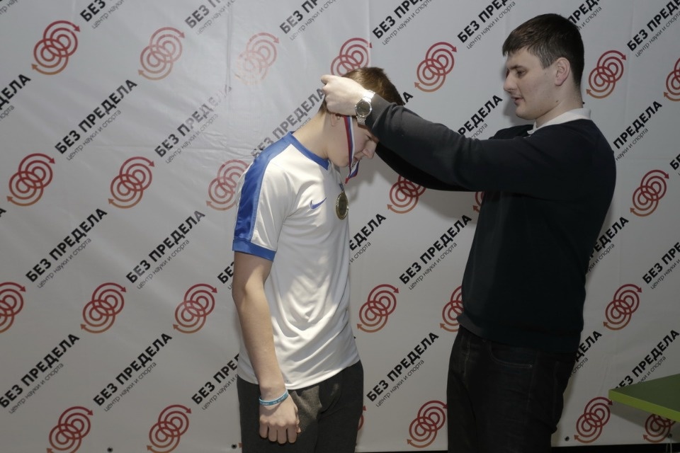 Лучших киберфутболистов наградили в Пскове