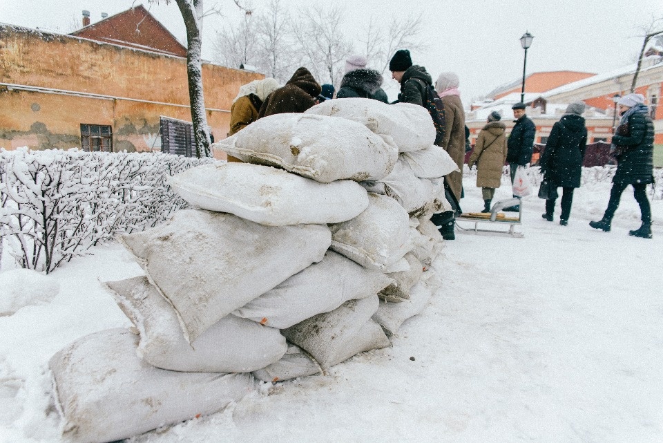 Псковичей накормили блокадным хлебом