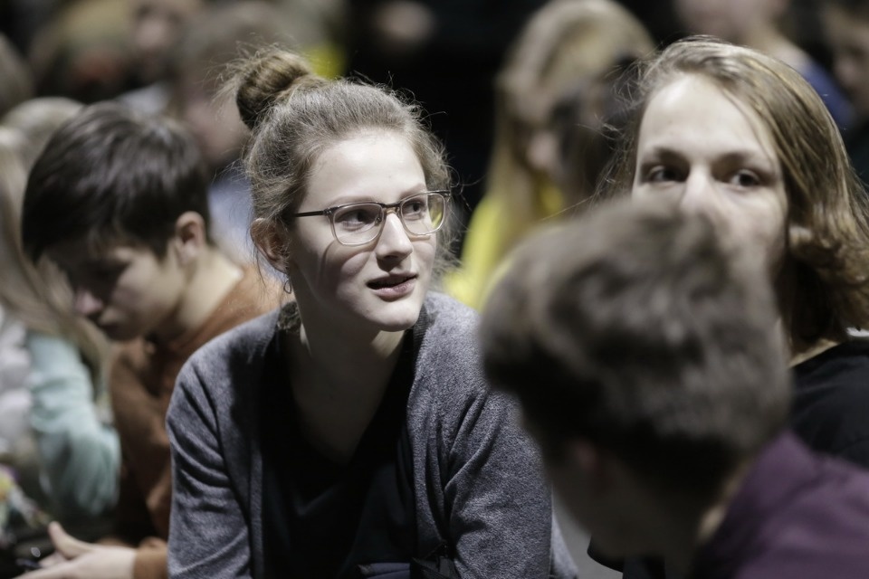 Юлия Пересильд встретилась с молодежью в Псковском театре Юлия Пересильд встретилась с молодежью в Псковском театре