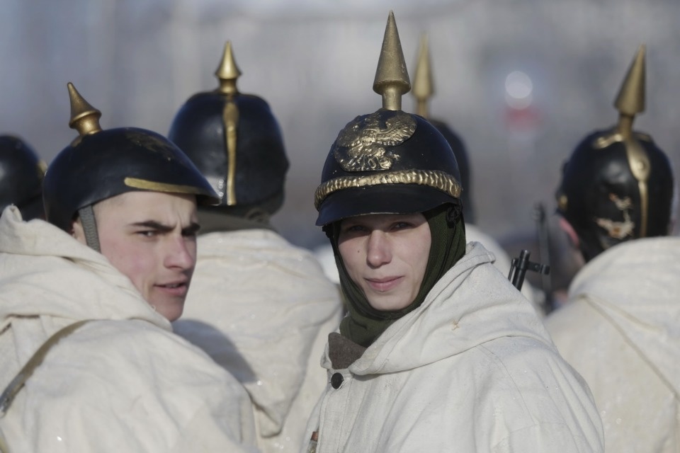 В псковских Крестах реконструировали первый бой Красной армии