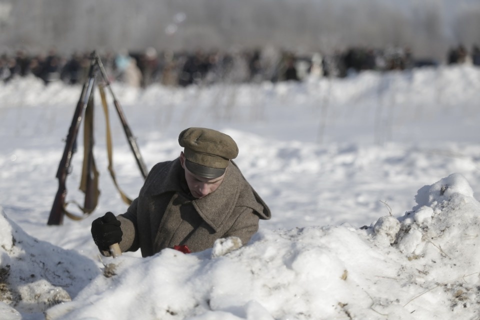 В псковских Крестах реконструировали первый бой Красной армии