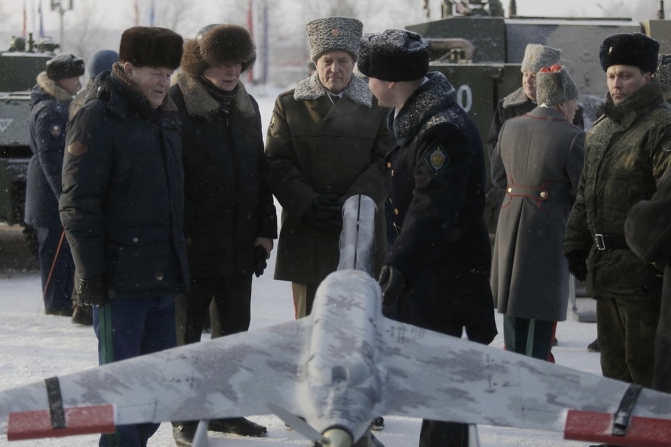 В псковских Крестах реконструировали первый бой Красной армии