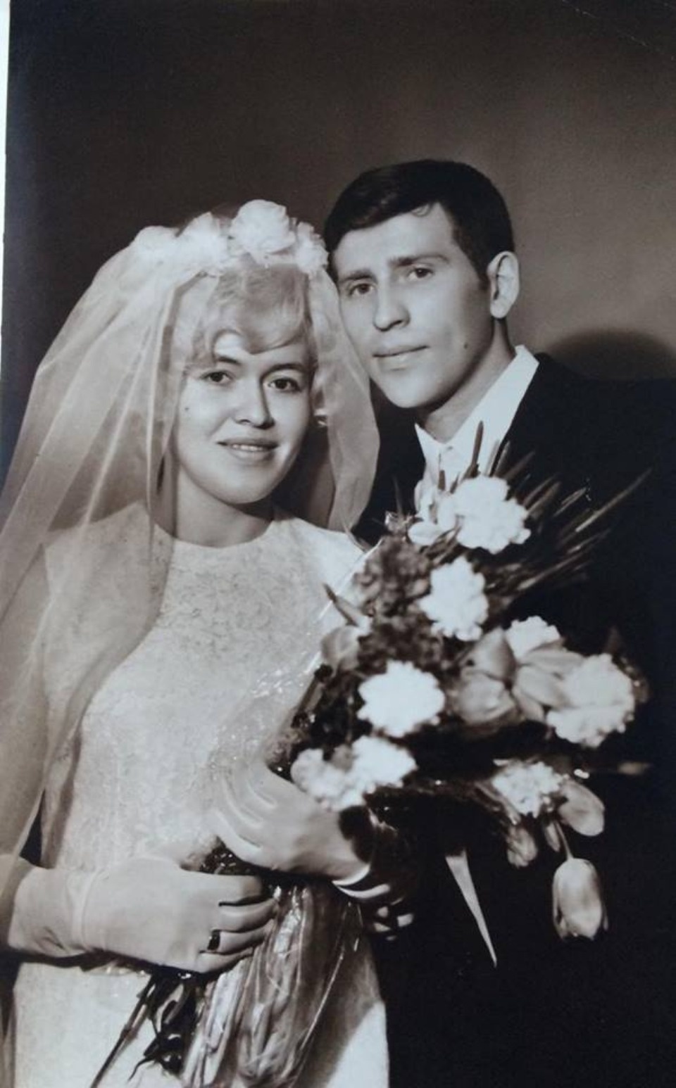 «Псковская правда» запустила ВКонтакте фотоконкурс «РетроСвадьба - 2018»