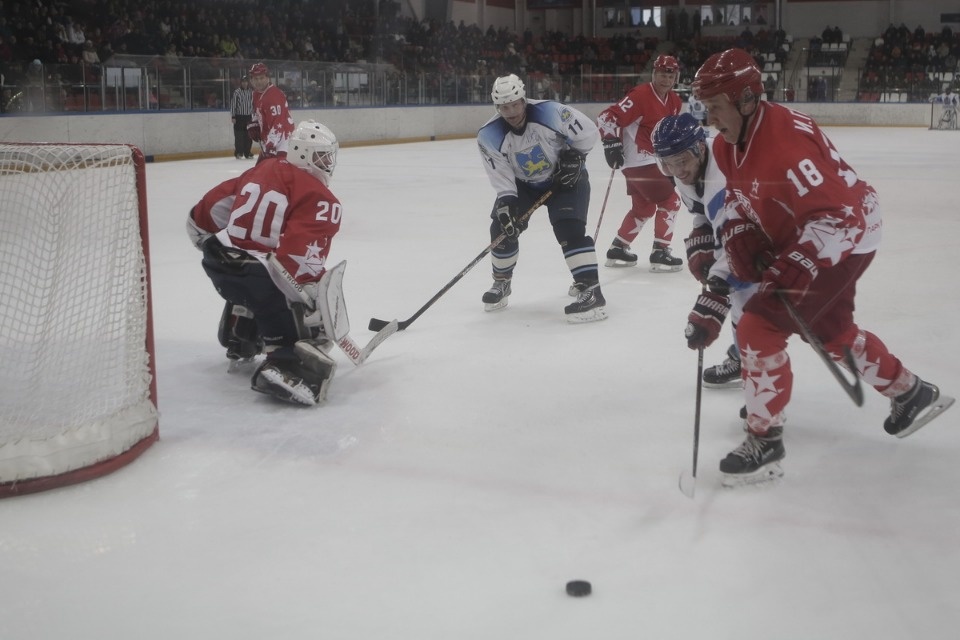Олимпийские чемпионы дали жару в Пскове Олимпийские чемпионы дали жару в Пскове
