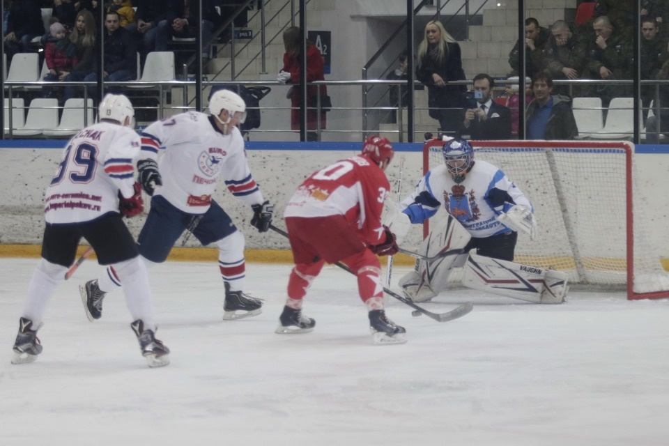 Олимпийские чемпионы дали жару в Пскове Олимпийские чемпионы дали жару в Пскове