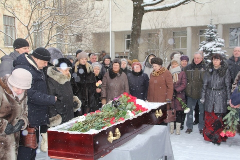 Кузнеца Евгения Вагина похоронили на Мироносицком кладбище Пскова