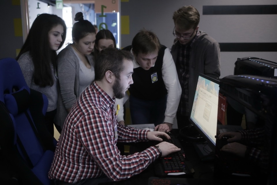 Интеллектуально-спортивный баттл среди студентов устроили в Пскове