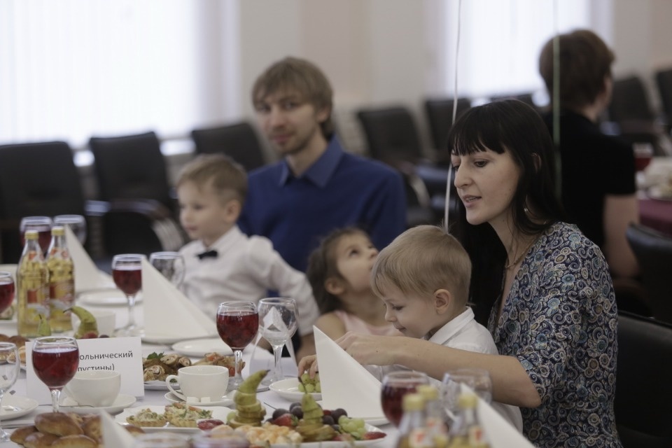 Губернаторский приём семей, принявших на воспитание детей Губернаторский приём семей, принявших на воспитание детей