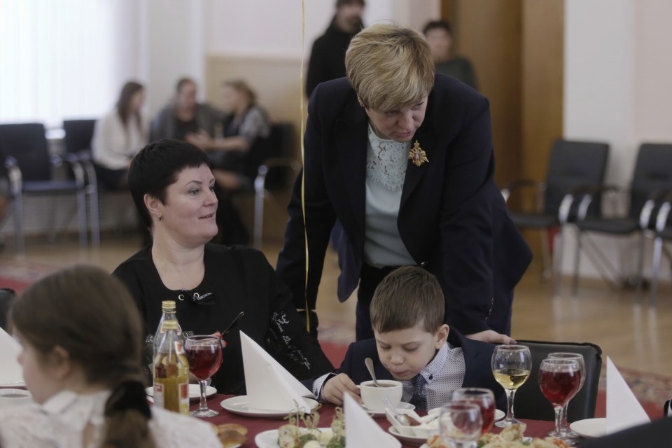 Губернаторский приём семей, принявших на воспитание детей Губернаторский приём семей, принявших на воспитание детей