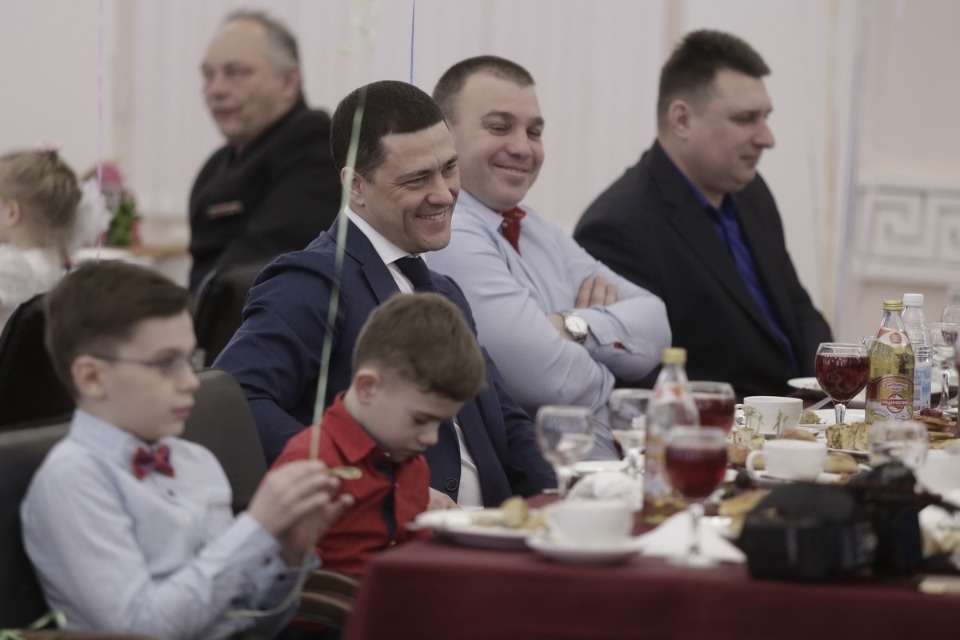 Губернаторский приём семей, принявших на воспитание детей Губернаторский приём семей, принявших на воспитание детей