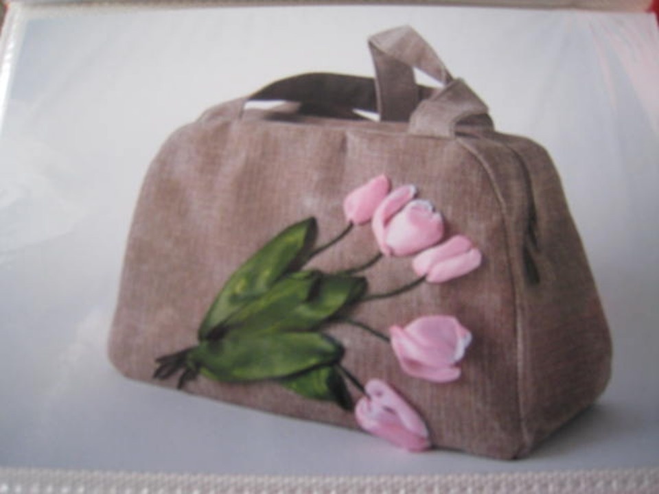 Маргарита Теплякова: Пытаюсь достоверно вышивать каждый цветок