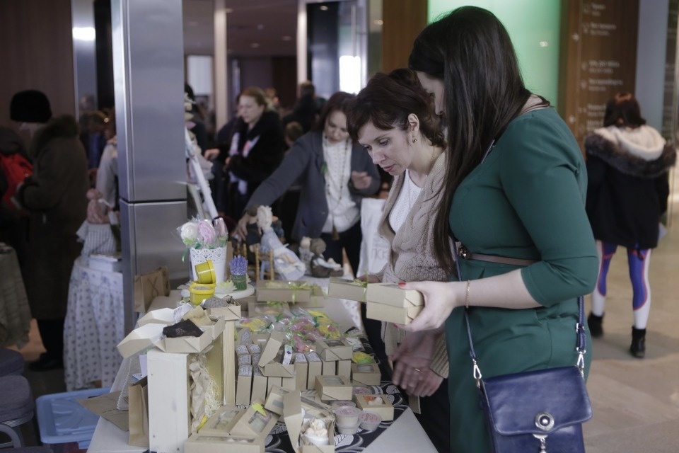 Весенняя выставка «ART-ель»