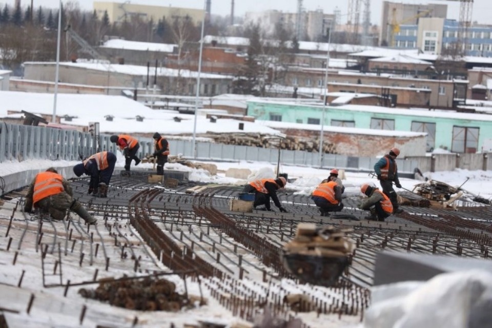 Михаил Ведерников предложил завершить строительство великолукского путепровода ко Дню города