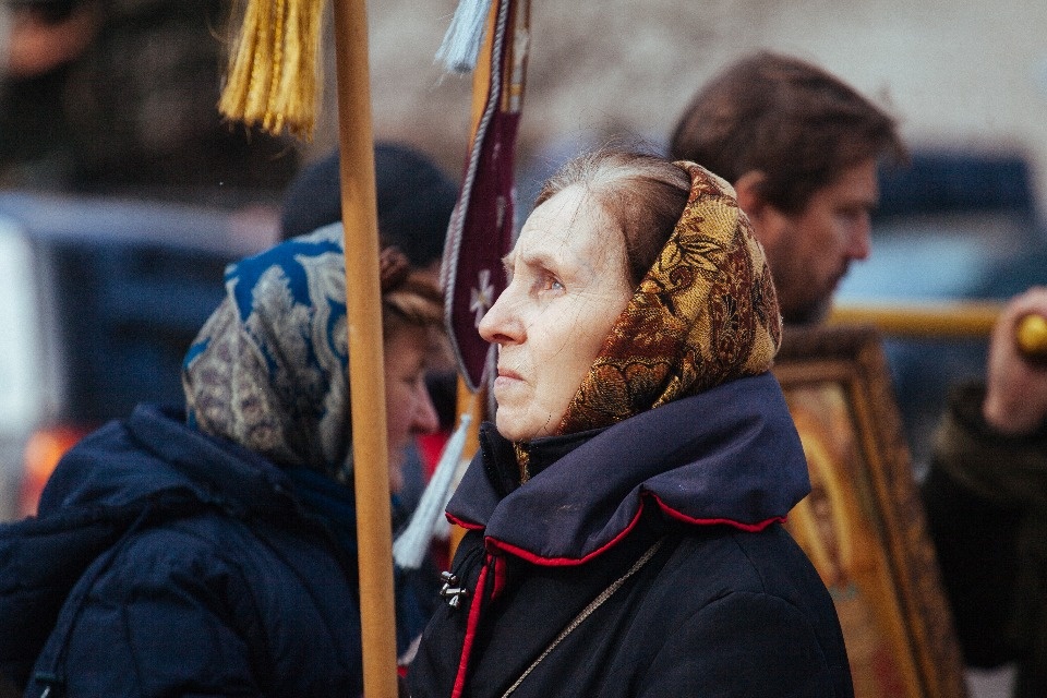 Крестный ход в память о царской семье прошёл по Пскову
