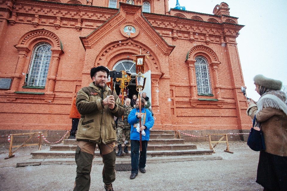 Крестный ход в память о царской семье прошёл по Пскову