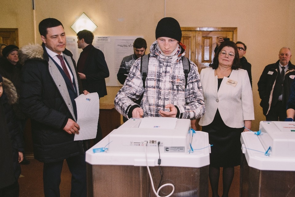 Михаил Ведерников проголосовал за президента РФ