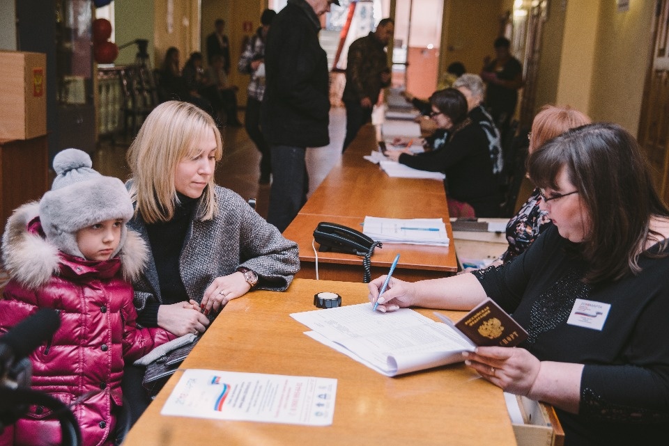 Михаил Ведерников проголосовал за президента РФ