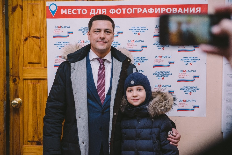 Михаил Ведерников проголосовал за президента РФ