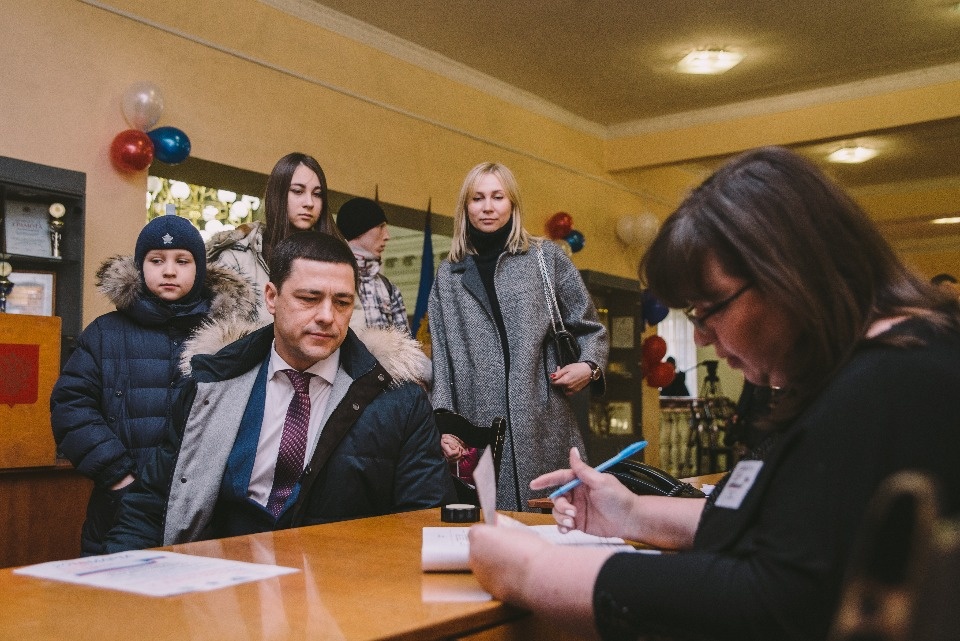 Михаил Ведерников проголосовал за президента РФ