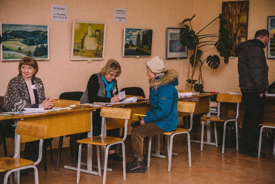 Михаил Ведерников проголосовал за президента РФ