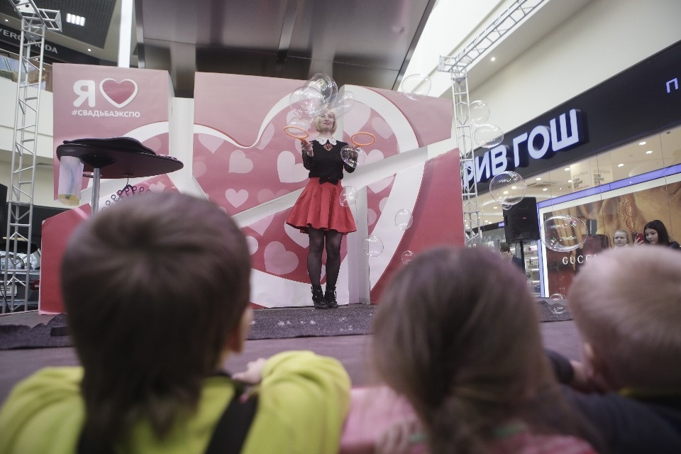 Масштабную свадебную выставку провели в Пскове на выходных