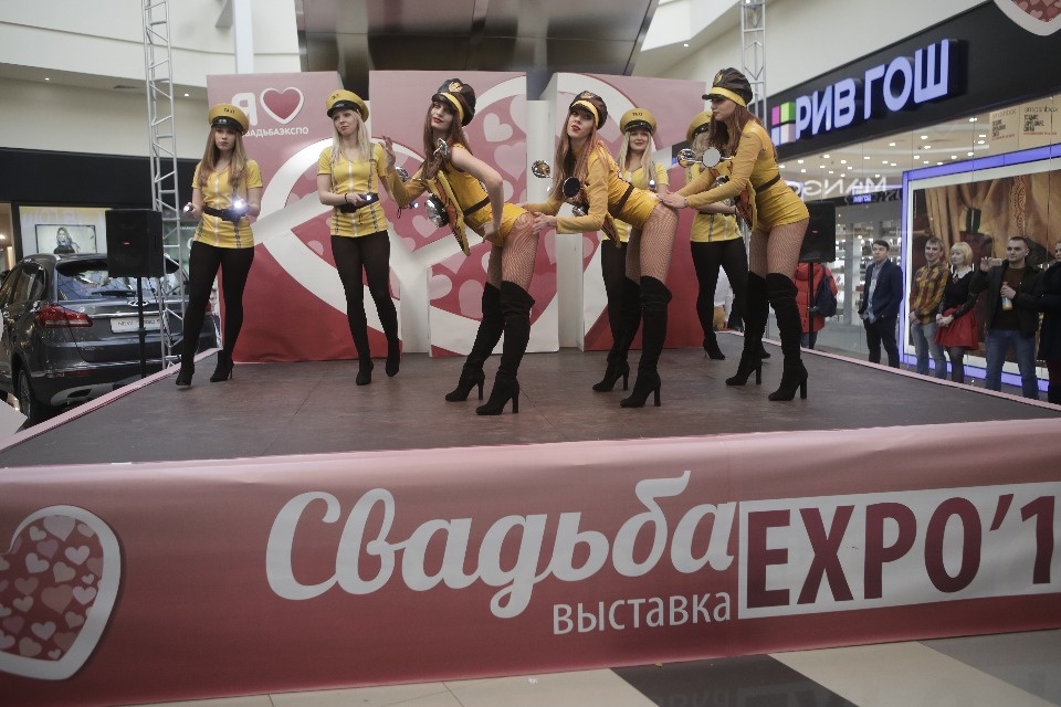 Масштабную свадебную выставку провели в Пскове на выходных