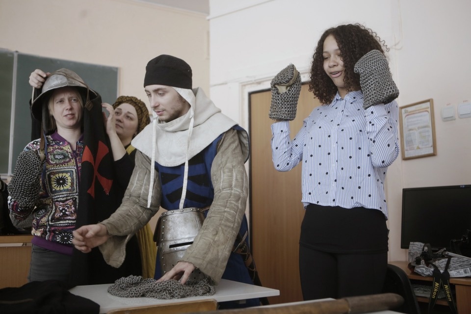 Вне политики