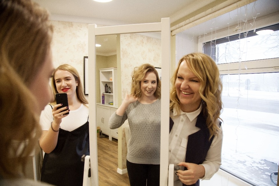 По примеру мамы