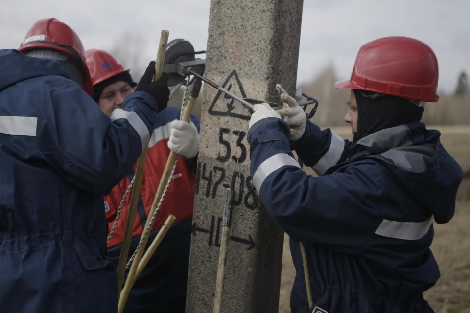 Учения энергетиков в Бежаницком районе.