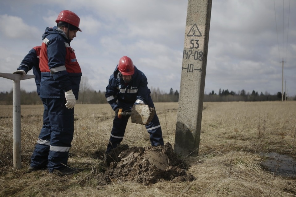 Учения энергетиков в Бежаницком районе.