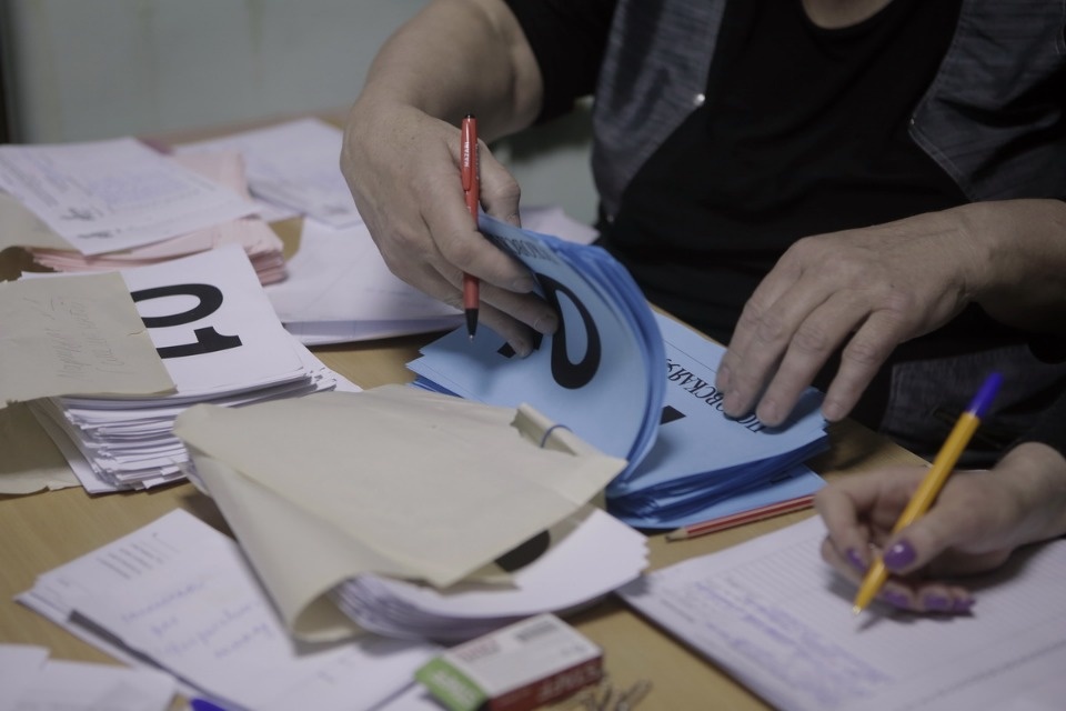 Выдача нагрудных номеров на Эстафету «Псковской правды»