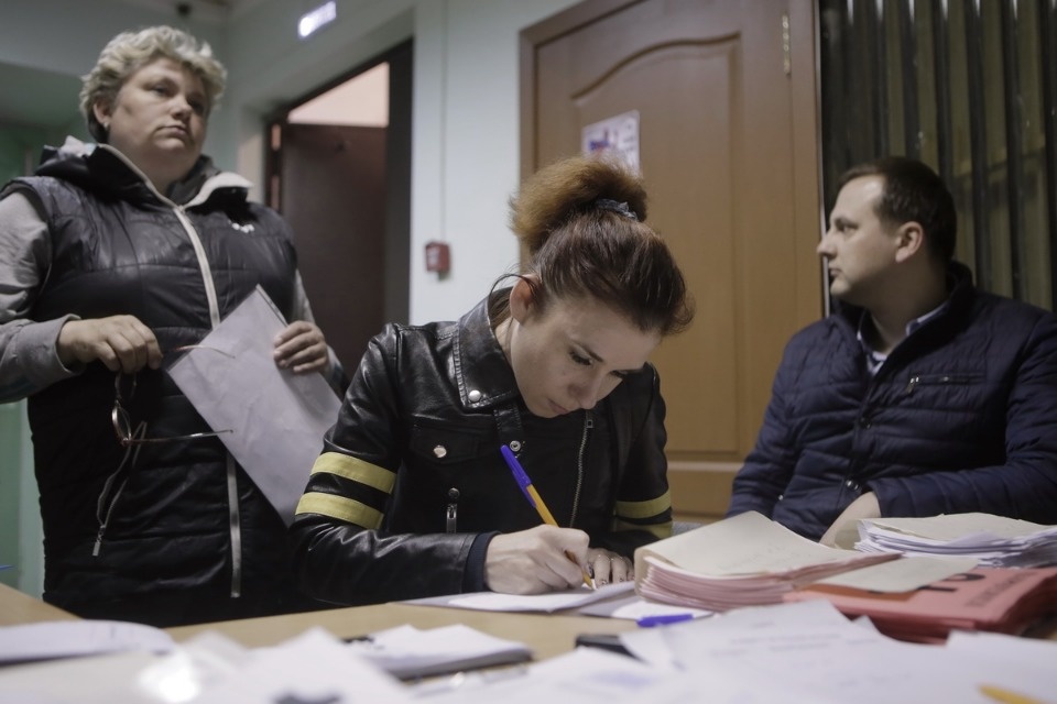 Выдача нагрудных номеров на Эстафету «Псковской правды»