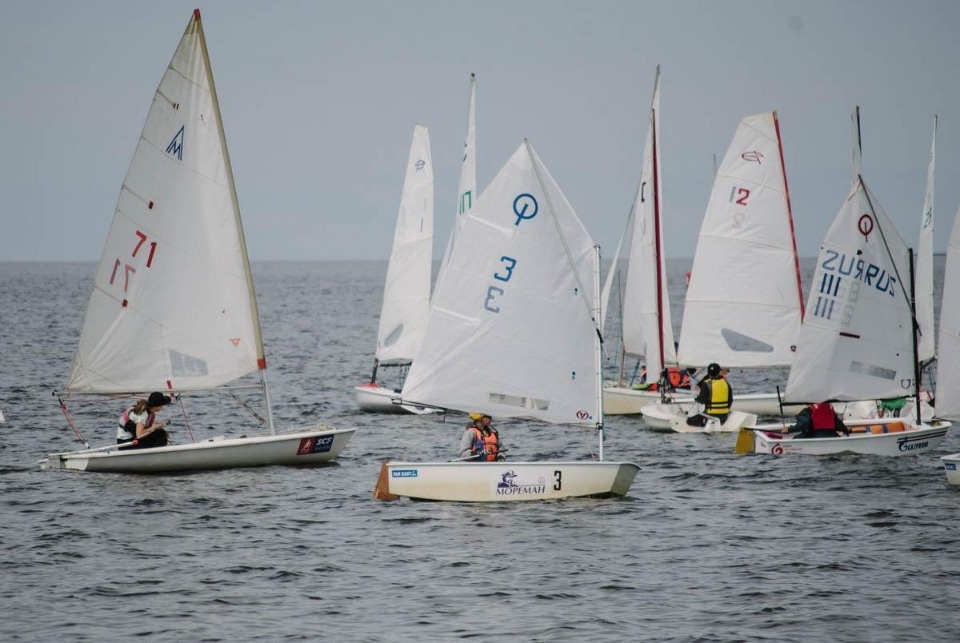 Пять дней по Псковскому озеру будут ходить спортивные яхты