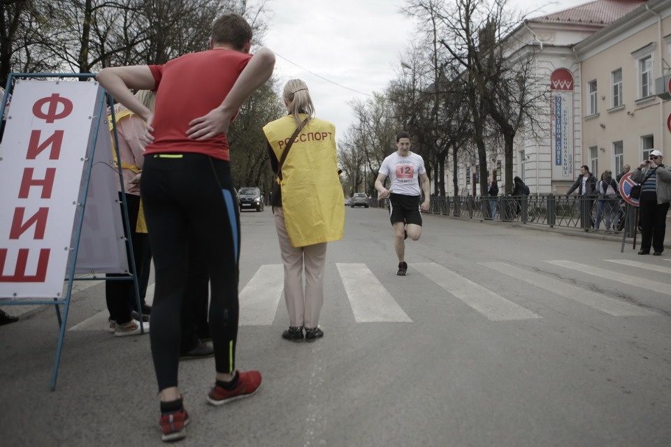 Тысячи псковичей пробежали эстафету «Псковской правды» – 2018